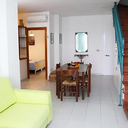 בית נופש Casa Veronica A Vista Mare